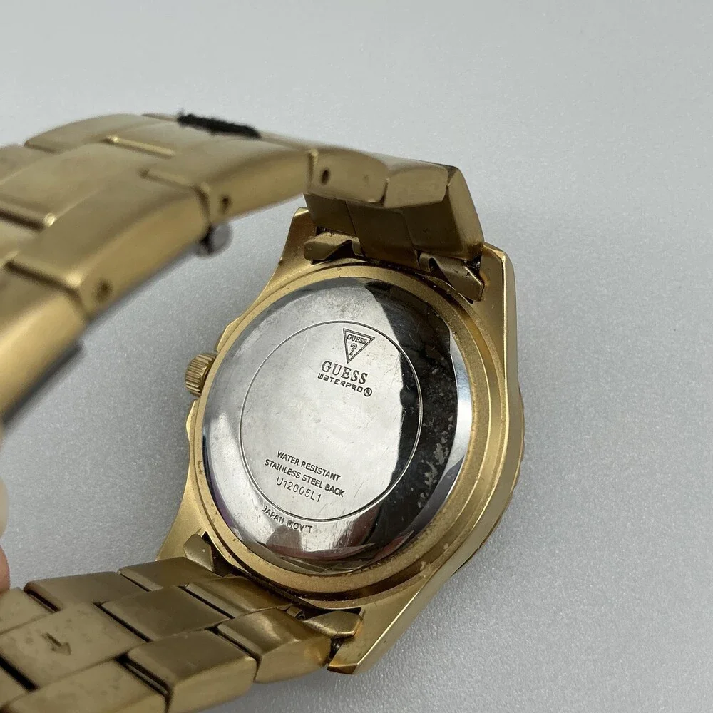 Guess U12005L1 Womens Watch 37mm Gold Tone Crystals Day Date New Battery 6.25